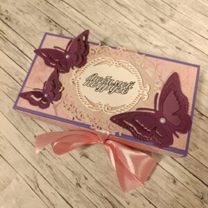 Шоколадница - коробочка для денег "Любимой подруге"