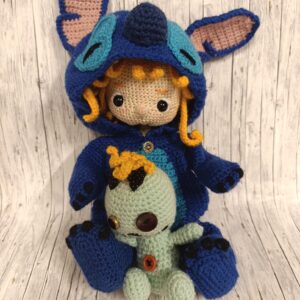 Kootud nukk "Stitch".